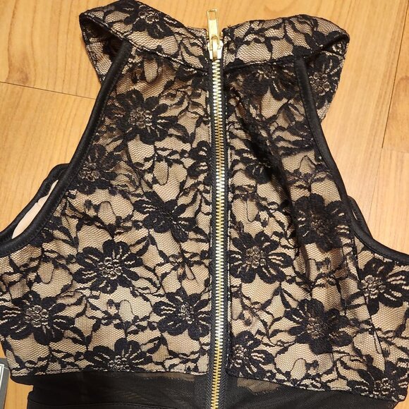Emerald Sundae Women's Juniors' Lace Illusion Bodycon Dress XXS Black/Nude - Picture 9 of 14